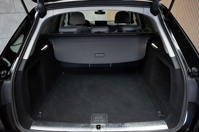 Audi A4 2.0 TDI KAMERA*ACC*VIRTUAL*DPH - fotka 39 z 42