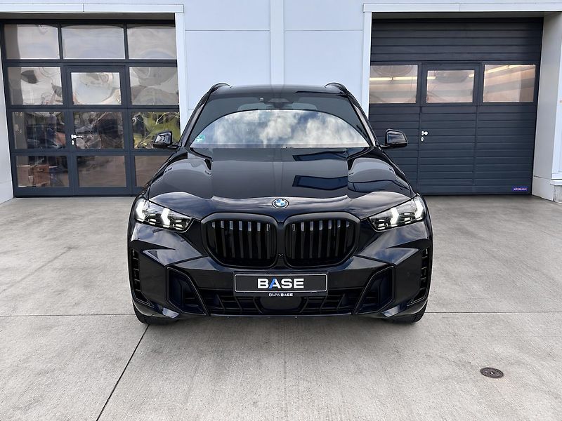 BMW X5 xDrive30d M-Sport PRO - fotka 2 z 34