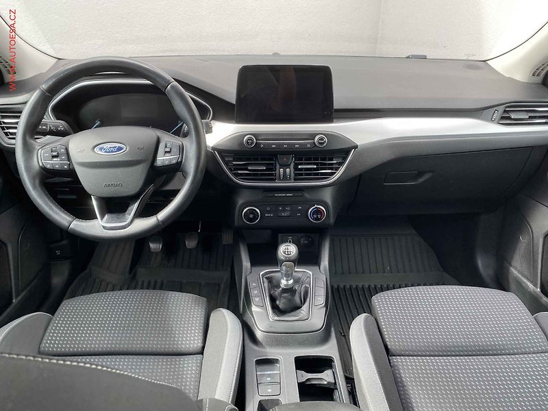 Ford Focus (2019) 1.5 EcoBlue, AC, tempo, navi - fotka 8 z 19