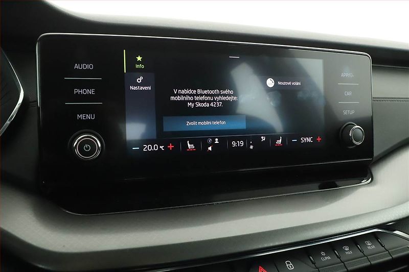Škoda Octavia (2021) 2.0 TDI, Tempomat - fotka 15 z 20