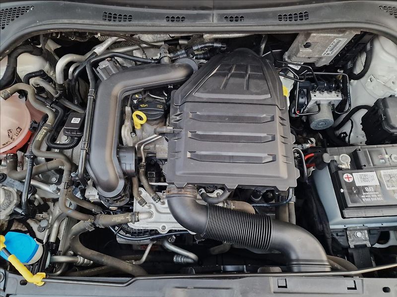 Škoda Fabia 1.0 TSI 70kW Combi Tour,1.Maj - fotka 40 z 47