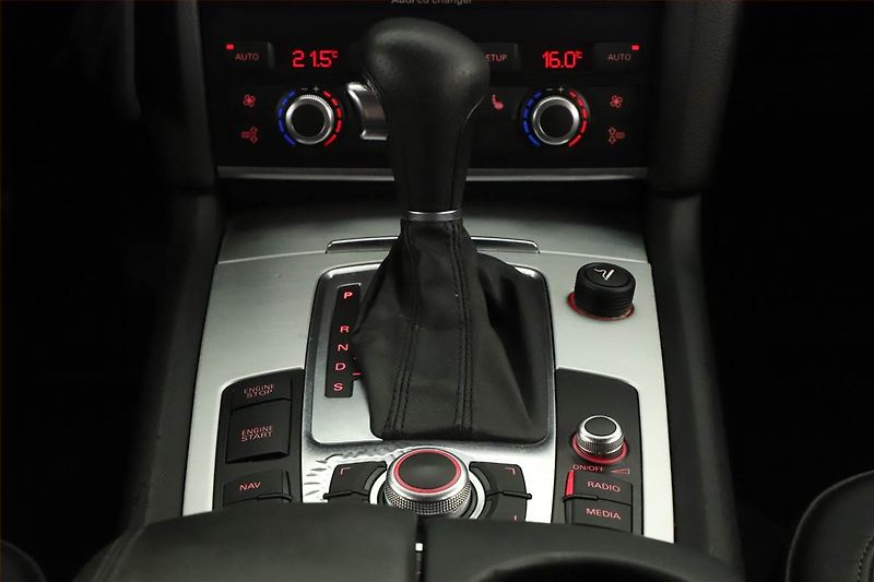 Audi Q7 (2010) S-Line 3.0 TDI, 4X4, Automat - fotka 14 z 17