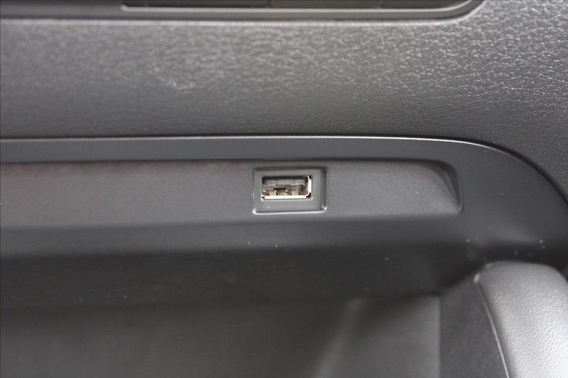Mazda 3 2,0 i  NOVÉ V ČR,1.MAJITEL - fotka 17 z 30