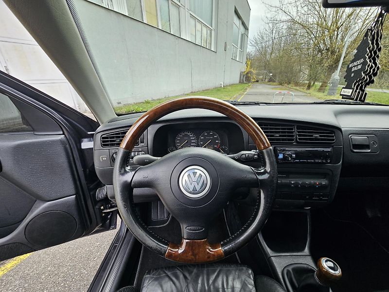 Volkswagen Golf (1992) 3 VR6, USA LOOK, ŠÍBR  - fotka 11 z 18