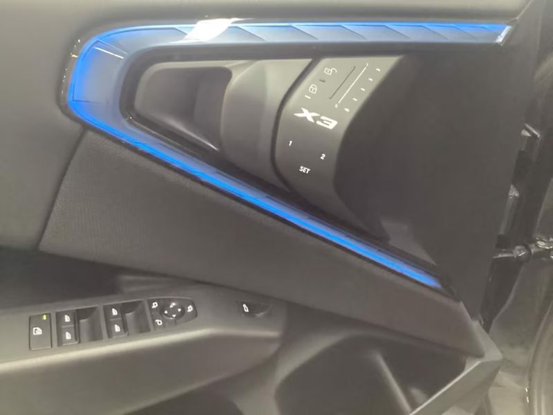 BMW X3 xDrive20d M-Sport 360 HuD Pano - fotka 16 z 22