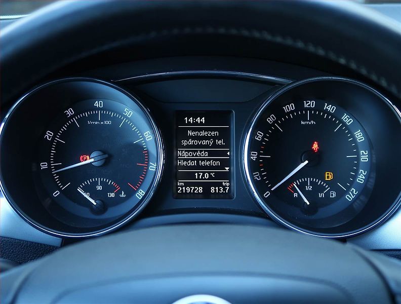 Škoda Superb (2011) 1.4 TSI, Serv.kniha, Xenony - fotka 11 z 16