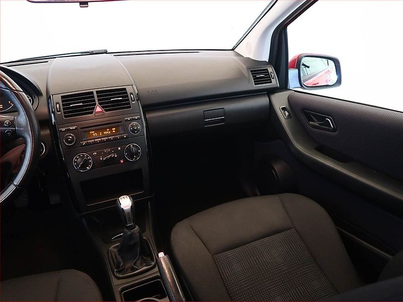Mercedes-Benz Třídy A (2010) A 150 , Tempomat - fotka 8 z 14