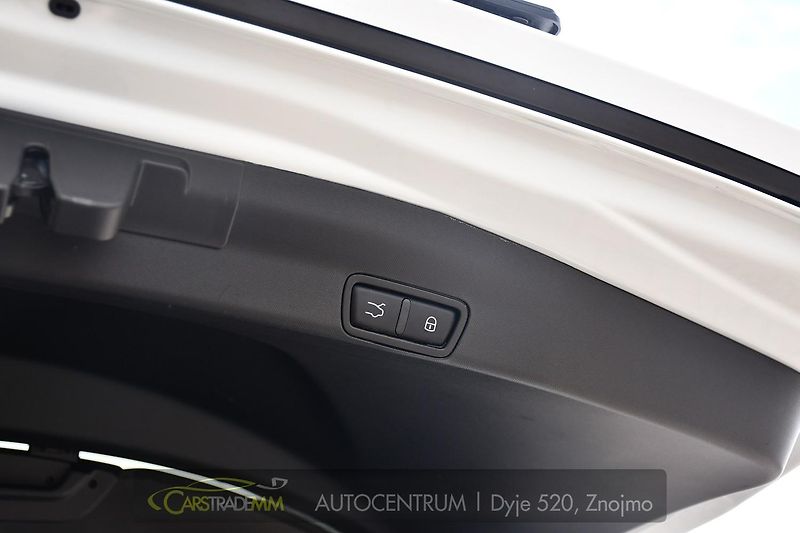 Alfa Romeo Stelvio 2.2 JTDm 154kW  Veloce - fotka 43 z 49
