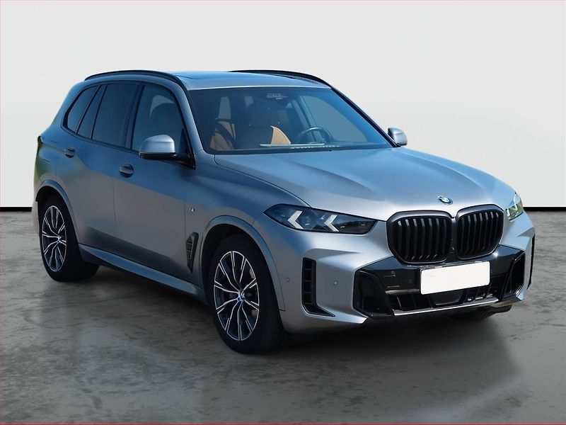 BMW X5 (2023) xDrive30d - fotka 1 z 14