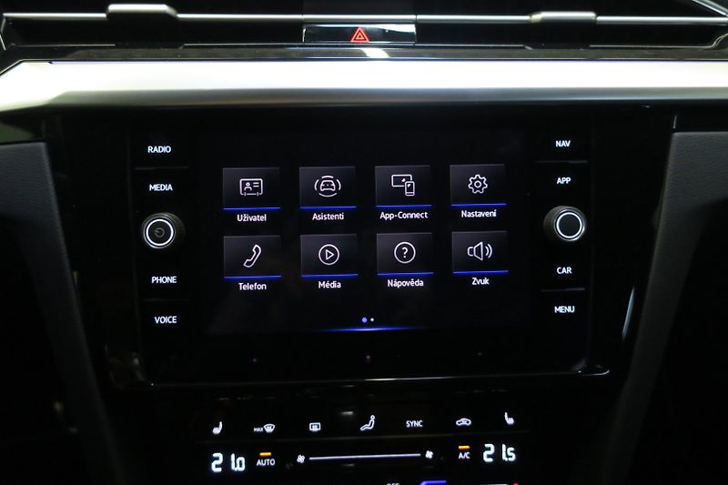 Volkswagen Arteon Shooting Brake (2021) 2.0 TSI 235kW BMT 4MOT DSG R - fotka 28 z 50