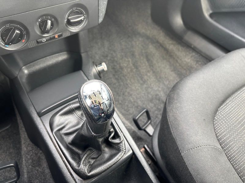 Škoda Fabia 1.2 HTP / 47 kW - fotka 19 z 24