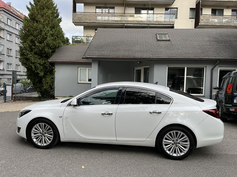 Opel Insignia (2015) 2.0 CDTi, NOVÉ ČR - fotka 7 z 33