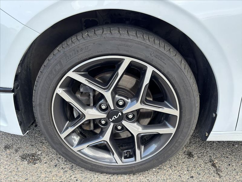 Kia Ceed 1,5 TGDi AT TOP ZÁRUKA CARPLAY - fotka 37 z 42