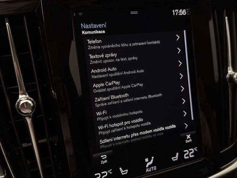 Volvo V90 CC D4 AWD MOMENTUM PRO  - fotka 41 z 47