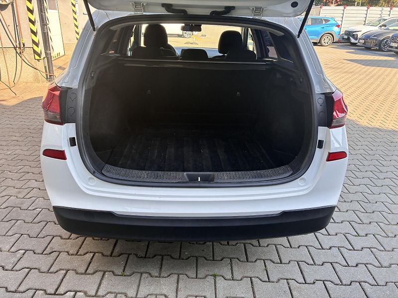Hyundai i30 WG 1.0T-GDi 88kW,1.MAJITEL,ČR  - fotka 24 z 25