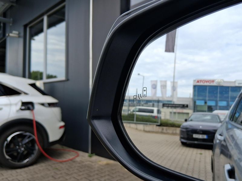 Toyota RAV4 EXECUTIVE JBL PHEV 4x4 225 kW - fotka 38 z 39