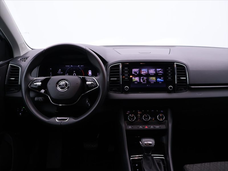 Škoda Karoq 1,5 TSI 110kW DSG CZ Style DPH - fotka 28 z 36