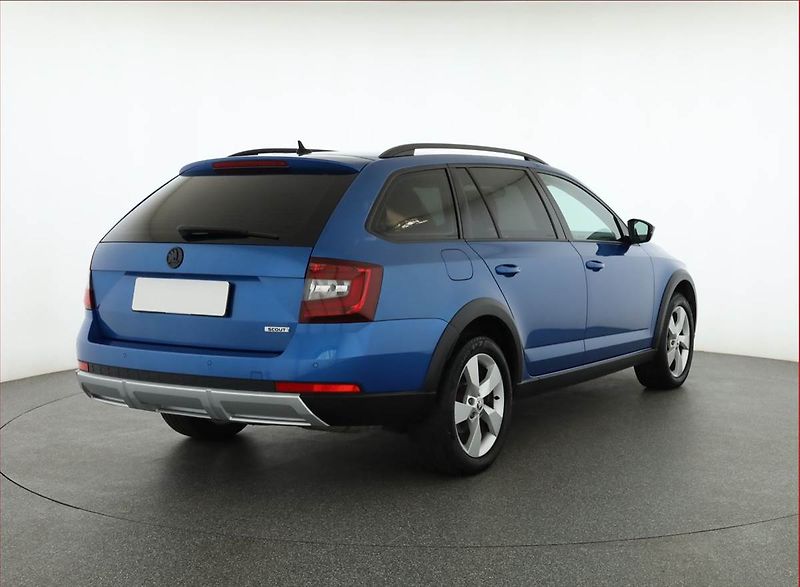 Škoda Octavia (2018) Scout 1.8 TSI, 4X4, Automat - fotka 5 z 20