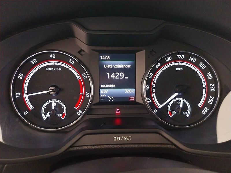 Škoda Octavia (2017) RS 230 2.0 TSI - fotka 11 z 24