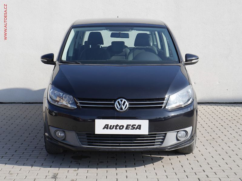 Volkswagen Touran (2010) 1.2 TSi, Trendline, výhřev - fotka 2 z 16