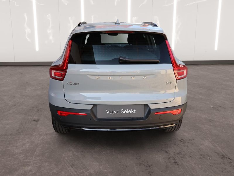 Volvo XC40 (2025) Plus, B3 Mild hybrid - fotka 3 z 19