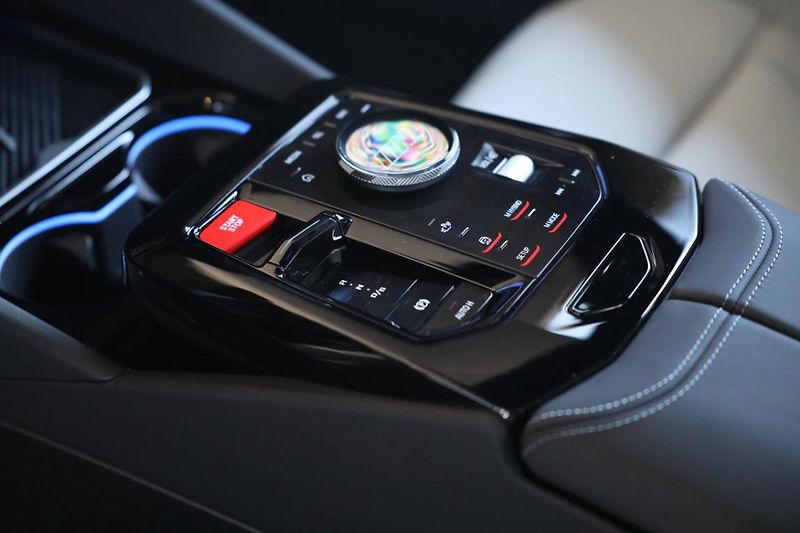 BMW M5 - fotka 12 z 20