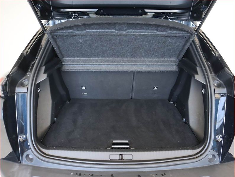 Peugeot 2008 (2020) Active 1.2 PureTech, Kůže - fotka 14 z 20