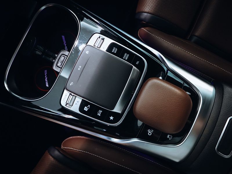 Mercedes-Benz Třídy A A 35 AMG 4MATIC - fotka 7 z 25