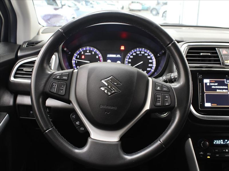 Suzuki SX4 S-Cross 1,4 Boostjet 4x4 1.maj.ČR - fotka 9 z 23