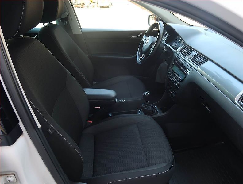 Škoda Rapid (2014) Spaceback 1.2 TSI, Serv.kniha - fotka 9 z 16