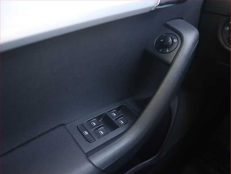 Škoda Octavia (2014) Greenline 1.6 TDI, Navi - fotka 18 z 19