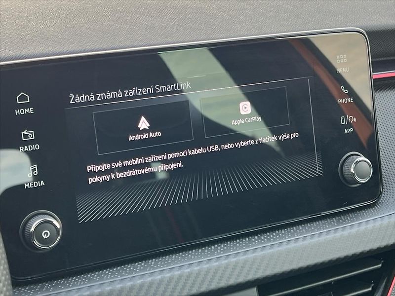 Škoda Kamiq 1,0 TSi 85kW 7DSG MONTE CARLO - fotka 23 z 31
