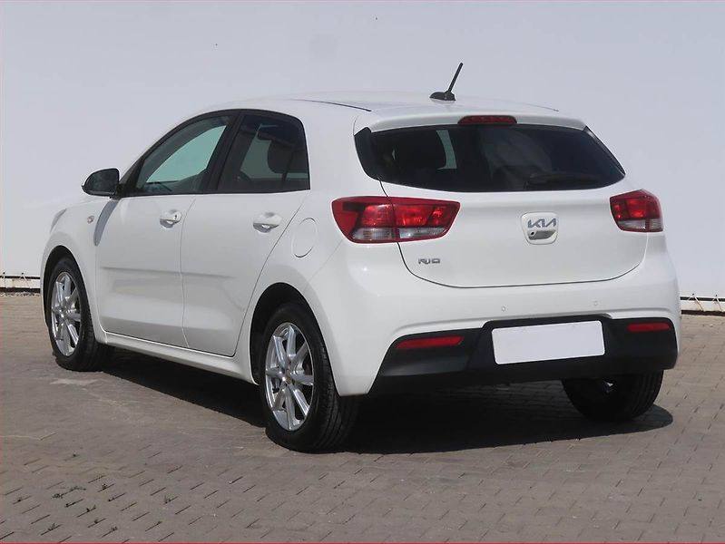 Kia Rio (2022) 1.0 T-GDI, Automat, Serv.kniha - fotka 4 z 18