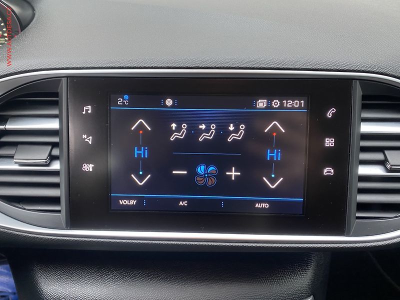 Peugeot 308 (2018) 1.2PT, Style, AT, navi - fotka 17 z 18