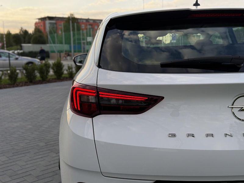 Opel Grandland (2022) 1.2 PureTech 96 kw/automat - fotka 5 z 21