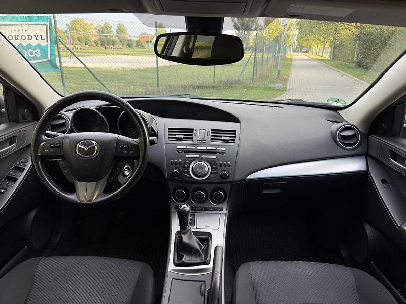 Mazda 3 2.0 Exclusive-Line - fotka 27 z 33
