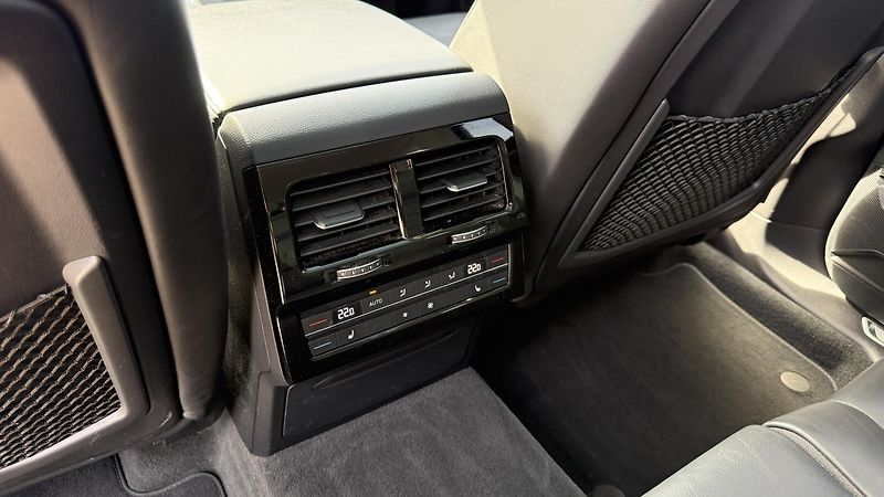 Volkswagen Touareg 3.0TDi*210kW*EXKLUSIVE* - fotka 9 z 24