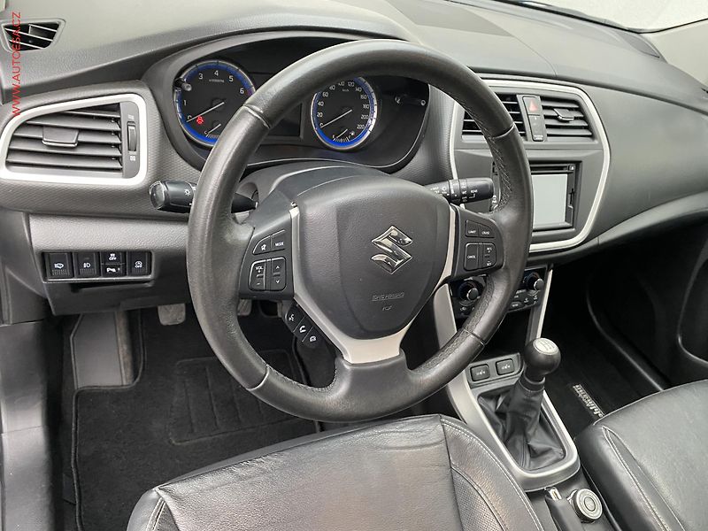 Suzuki S-Cross (2014) 1.6 VVT AllGrip, Premium - fotka 13 z 19