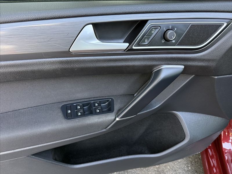 Volkswagen Golf Sportsvan 1,5 TSI 96kW, Nez.Topení, Po s - fotka 20 z 31