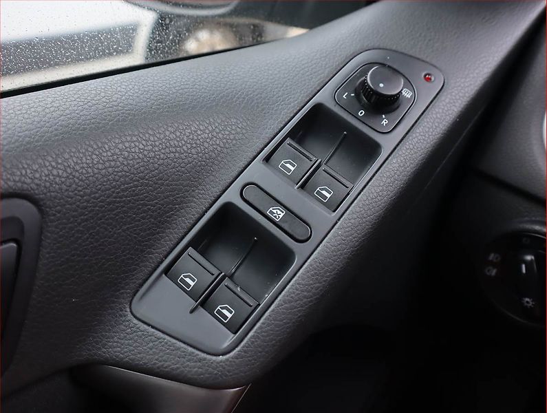 Volkswagen Tiguan (2009) 1.4 TSI, 4X4, Serv.kniha - fotka 13 z 15