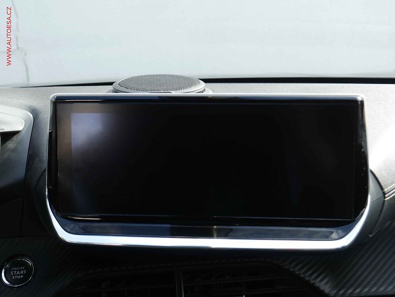 Peugeot 2008 (2019) 1.2 PT, GT, LED, AT, panor - fotka 11 z 16