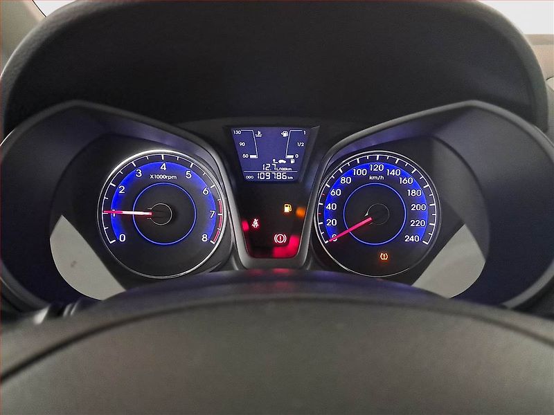 Hyundai ix20 (2014) 1.4 CVVT - fotka 11 z 15