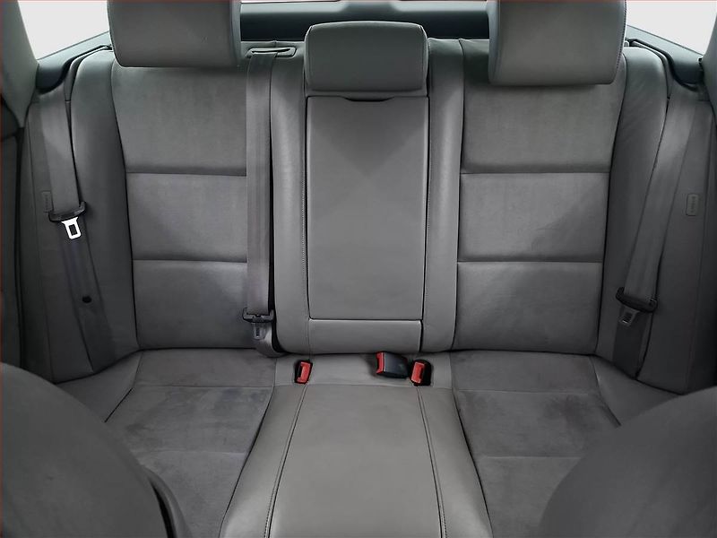 Audi A4 (2006) 3.0 TDI , 4X4, po STK, Tažné - fotka 10 z 15