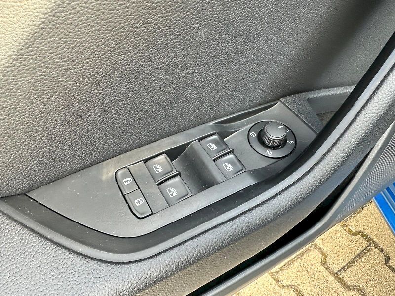 Škoda Superb (2019) 2.0 TSI 200kW AmbitionPlus Com - fotka 8 z 24