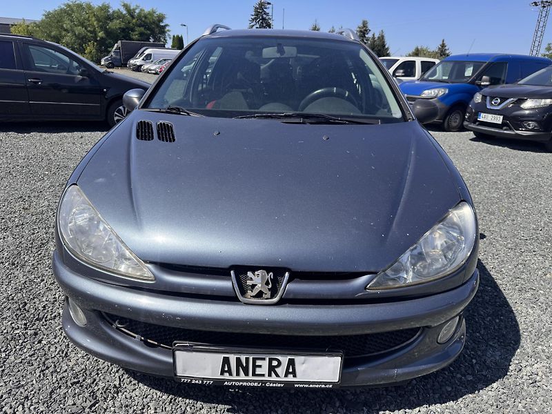 Peugeot 206 1.4i, 55 kW,sw,1.Majitel - fotka 2 z 20