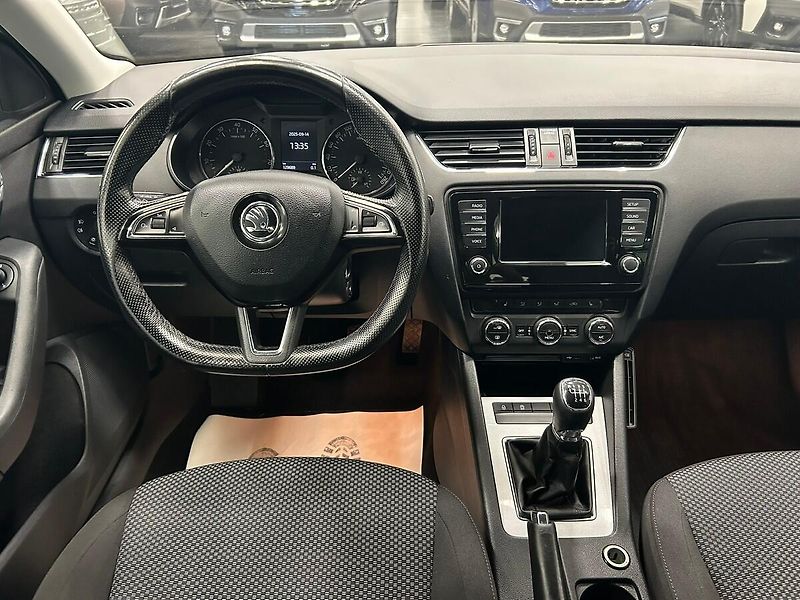 Škoda Octavia (2018) 1.4 G-Tec Ambition 2018 | Záru - fotka 37 z 71