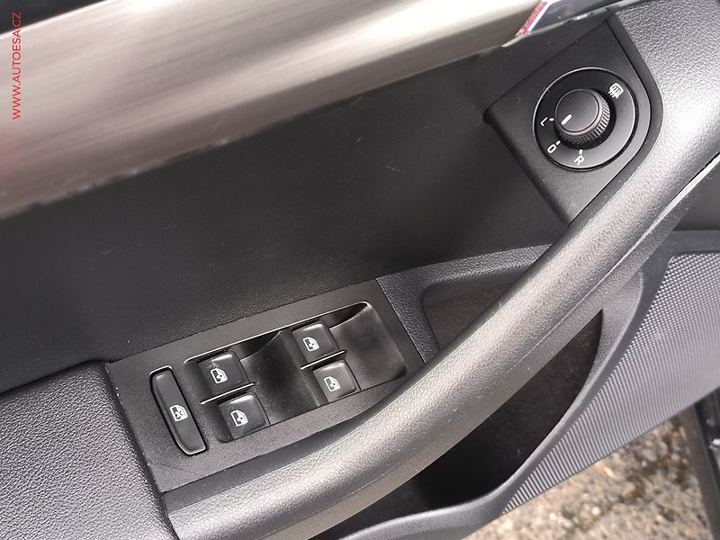 Škoda Octavia (2018) 1.5 TSi, Clever, LED, +ALU - fotka 19 z 23