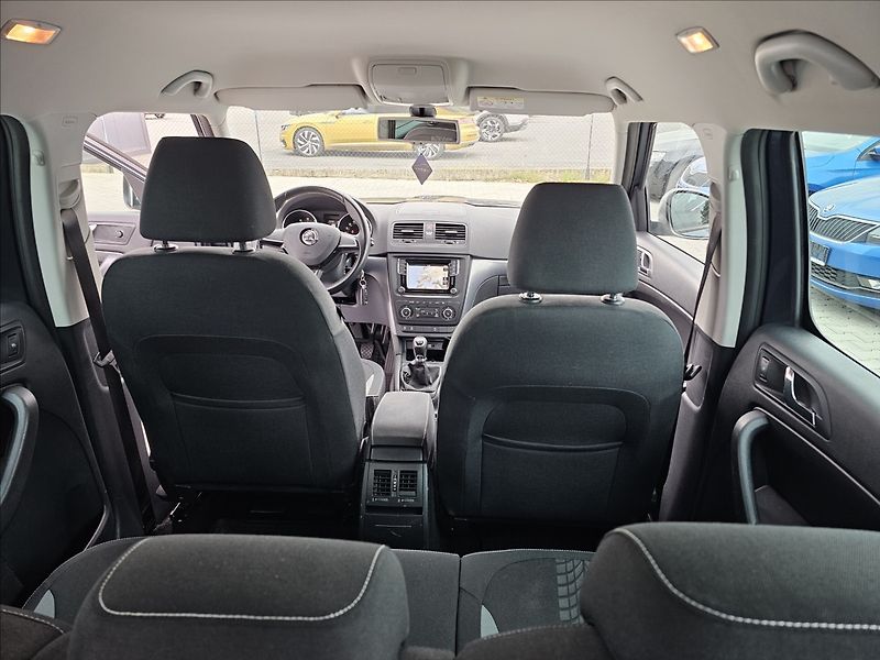 Škoda Yeti 1,4 TSi 90KW Adventure NAVI TZ - fotka 28 z 44