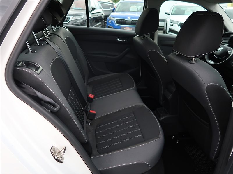 Škoda Fabia 1,0 TSi,70kW,Style,1majČR,DPH - fotka 18 z 27