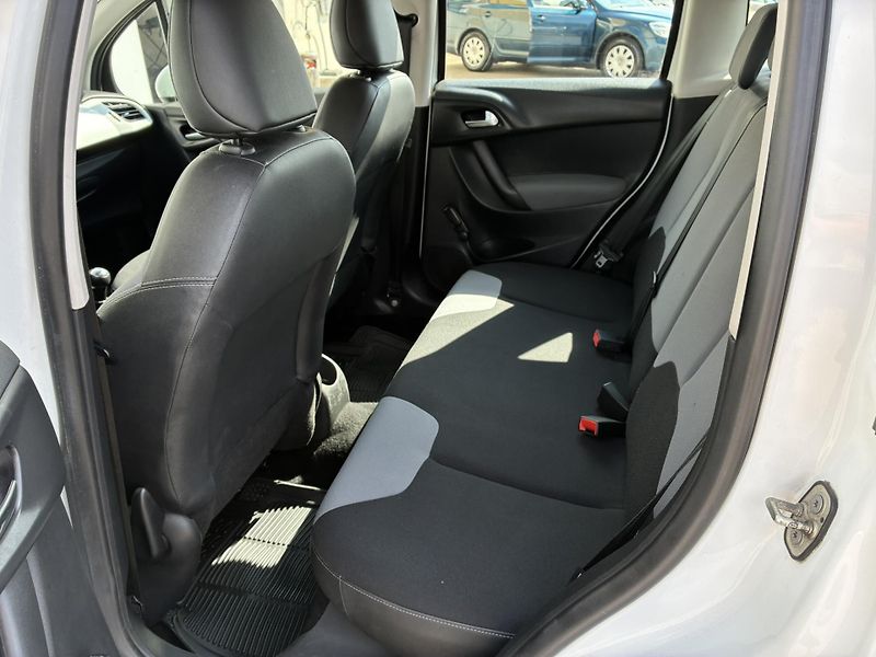 Citroën C3 1.2 VTi 60kW - fotka 11 z 19